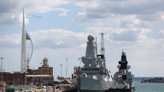 Великобритания изпрати втори боен кораб в Персийския залив на фона