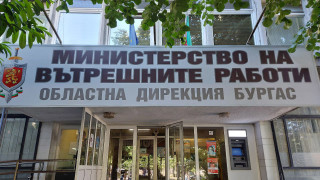 Паркингите на полицията в Бургас претъпкани с иззети автомобили