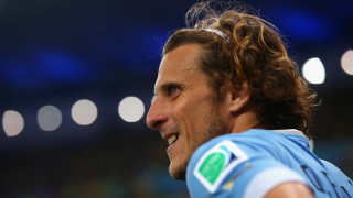 Диего Форлан не спира да сюрпризира специалистите с избора си