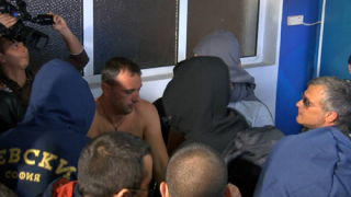 Италианец пита Петев дали пак ще го събличат