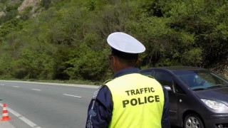Един човек загина при тежък пътен инцидент на пътя Стара
