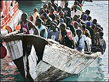 Лодка с бежанци потъна в Егейско море