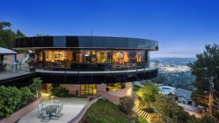 Виждали сме какви ли не архитектурни чудеса но въртяща се