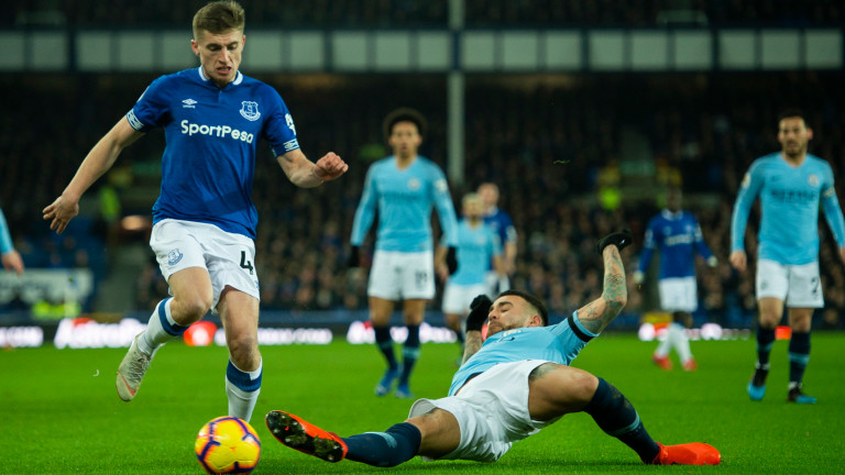 Футболът в Англия продължава с три интересни сблъсъка