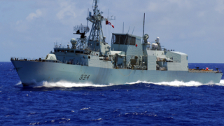 Канадски боен кораб плава към Черно море