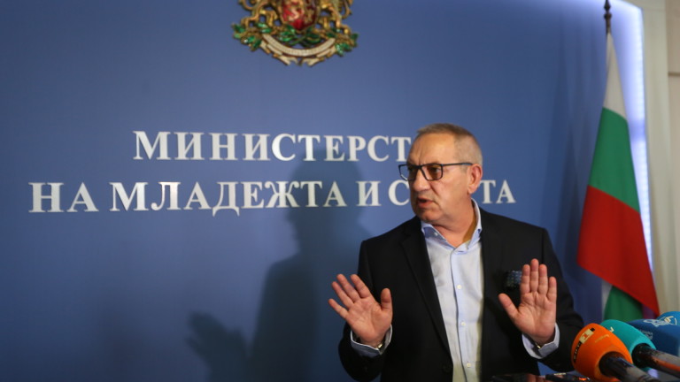 Служебният министър на спорта Андрей Кузманов коментира случая, при който