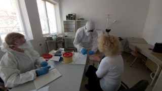 Тестването за антитела и коронавирус в Банско започна съобщава БГНЕС