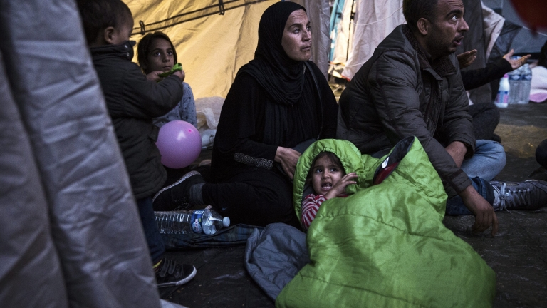 Повече от 2600 мигранти изселени за ден от Париж 