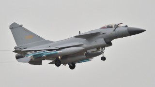Китайската военна индустрия може да е големият печеливш от сблъсъка между Индия и Пакистан