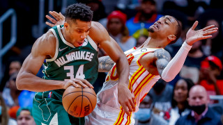 Кош на звездата на Милуоки Бъкс Янис Адетокумбо две секунди