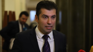 Ние сме един отбор но ако някой стъпи накриво първите