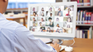 Главният изпълнителен директор на компанията предлагаща популярната услуга за видеоконференции