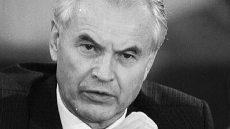 Ханс Модров, последният министър-председател на комунистическа Източна Германия, почина на