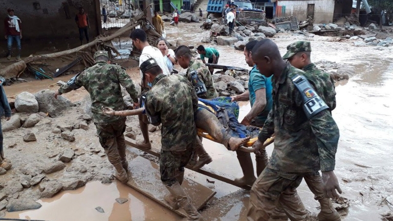 Над 250 загинали и 400 ранени при свлачищата в Колумбия 