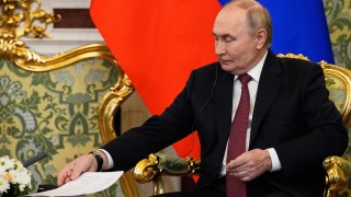 Руският президент Владимир Путин е повторил искането си Украйна да