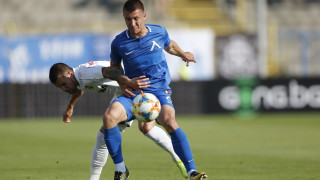 Скъсалият само преди дни с Левски Ивайло Найденов почти