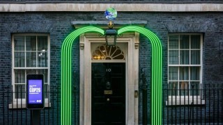 Пазарът на имоти в Лондон беше разрушен от неправилно преценен данъчен експеримент