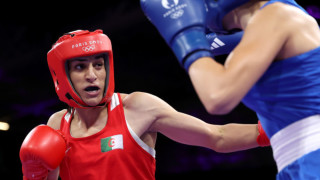 Президентът на МОК Томас Бах коментира че двете боксьорки които предизвикаха