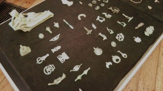 696 монети от злато сребро бронз и олово изнесени от