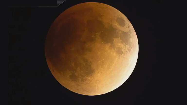 НАСА с видеа на Синята кървава Супер Луна