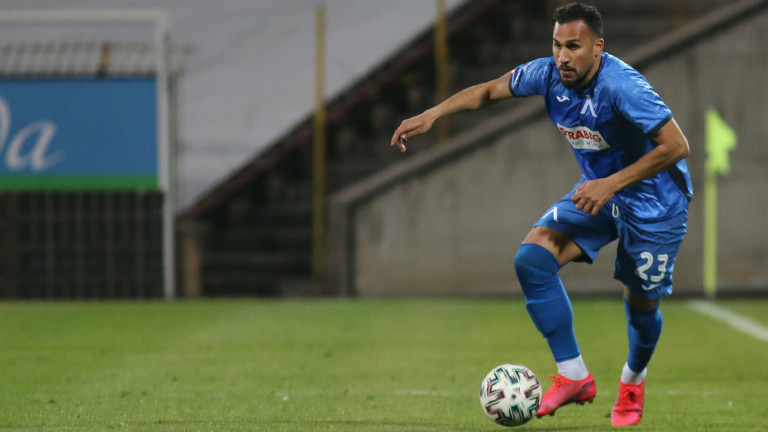 Картотекираха ново попълнение на Левски