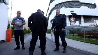 Петима служители на БФС са арестувани на базата в Бояна