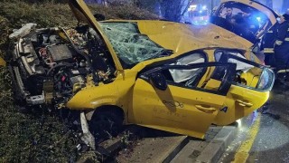 Кола падна от мост на Цариградско шосе в София Това