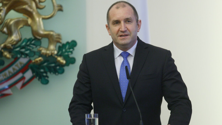 Президентът препоръча на Борисов да слуша по-малко гласовете извън България