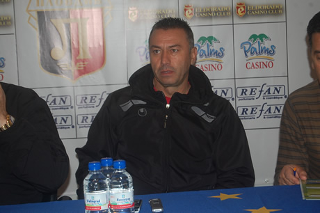 "Лаута" притаи дъх за "Газпром"