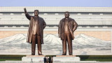 Северна Корея затваря посолствата си в Ангола и Уганда