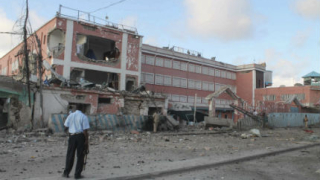 Пореден атентат на "Ал Шебаб" в Сомалия, 17 загинали и 10 ранени 