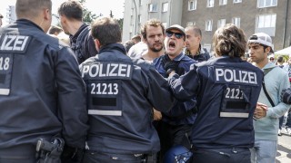 Около 500 неонацисти се събраха днес в германската столица Берлин