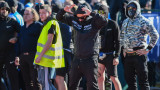 Феновете на Левски слязоха на пистата на националния стадион