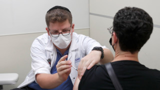 Израелска болница приложи четвърти дози ваксина срещу COVID 19 на тестова