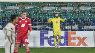 Пазителите на "червената" врата