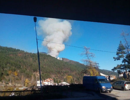 Пожарът в гората над Смолян е локализиран