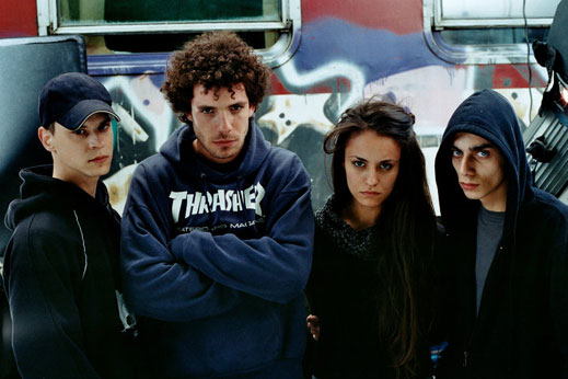 Актьори от "Тилт" и "Стъклен дом" на сцената на Модерен театър