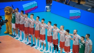 Националният отбор на България по волейбол за мъже пристигна късно