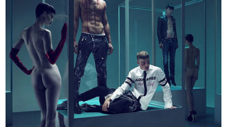 Голи през зимата - според DSquared2