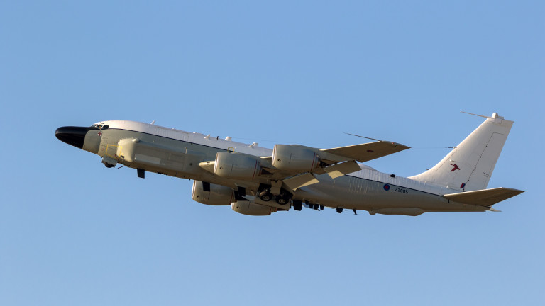 Самолет на военновъздушните сили на САЩ е провел разузнавателен полет