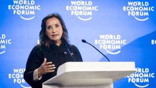 Президентът на Перу Дина Болуарте насрочи следващите парламентарни избори в