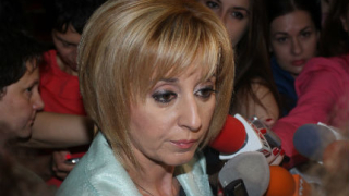 Манолова повежда протест срещу уволненията в Кюстендил