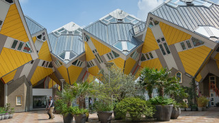 Ротердам е град славещ се със своята архитектура От модерните