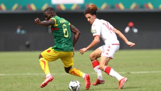 Комичен замбийски съдия открадна шоуто на Тунис - Мали, свири край на мача по-рано от предвиденото