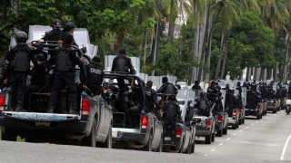 Цялата общинска полиция в крайбрежния мексикански курорт Акапулко Мексико е