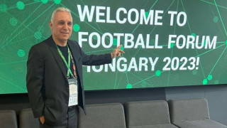 Мегазвездата на българския футбол Христо Стоичков пристигна в Будапеща за