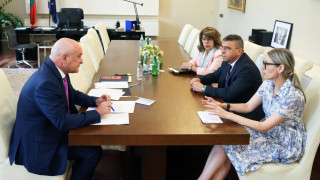 Предприемане на спешни мерки за тапата на Дунав мост при