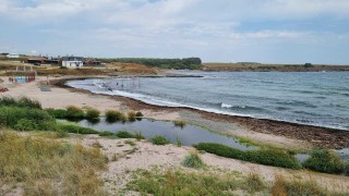 След всяка буря морето е замърсено с отпадъци което не означава