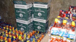Склад за алкохол с фалшиви бандероли разбиха в Плевен