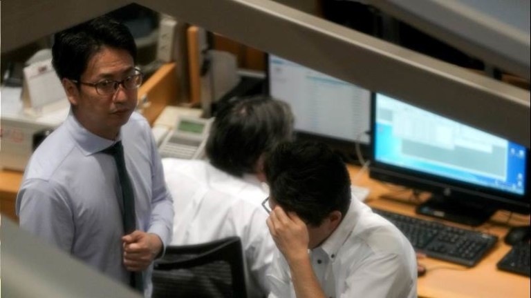 Азия продължава да губи, Nikkei 225 се понижи с над 2%